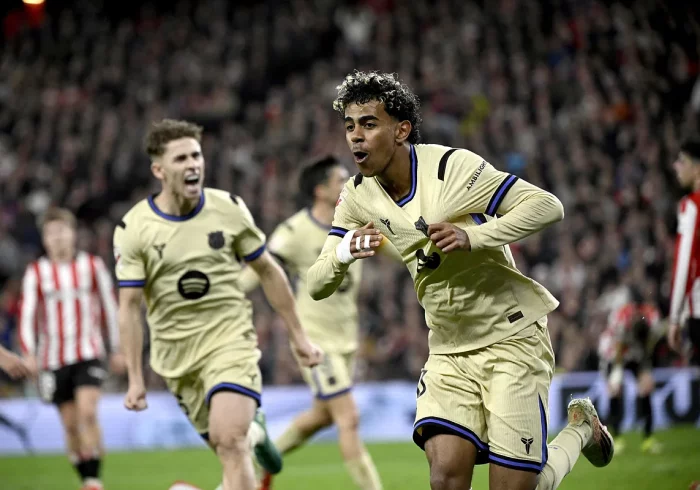 La clarividencia de Pedri y la calidad de Lamine conquistan San Mamés