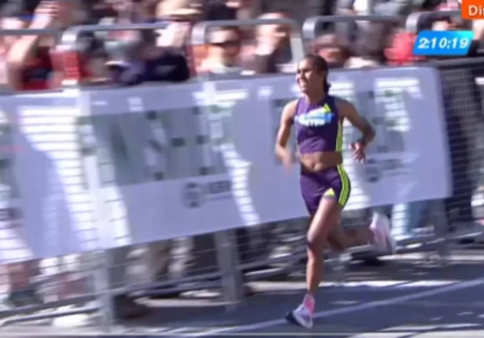 La etíope Fotyen Tesfay destroza el récord del Maratón de Barcelona