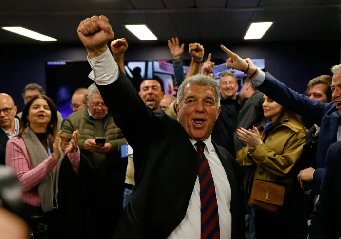 Laporta arrasa con el 68,18% de los votos para revalidar su mandato en el Barcelona