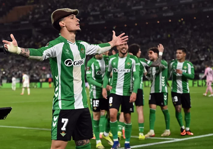 Plácida clasificación del Betis a costa del Panathinaikos