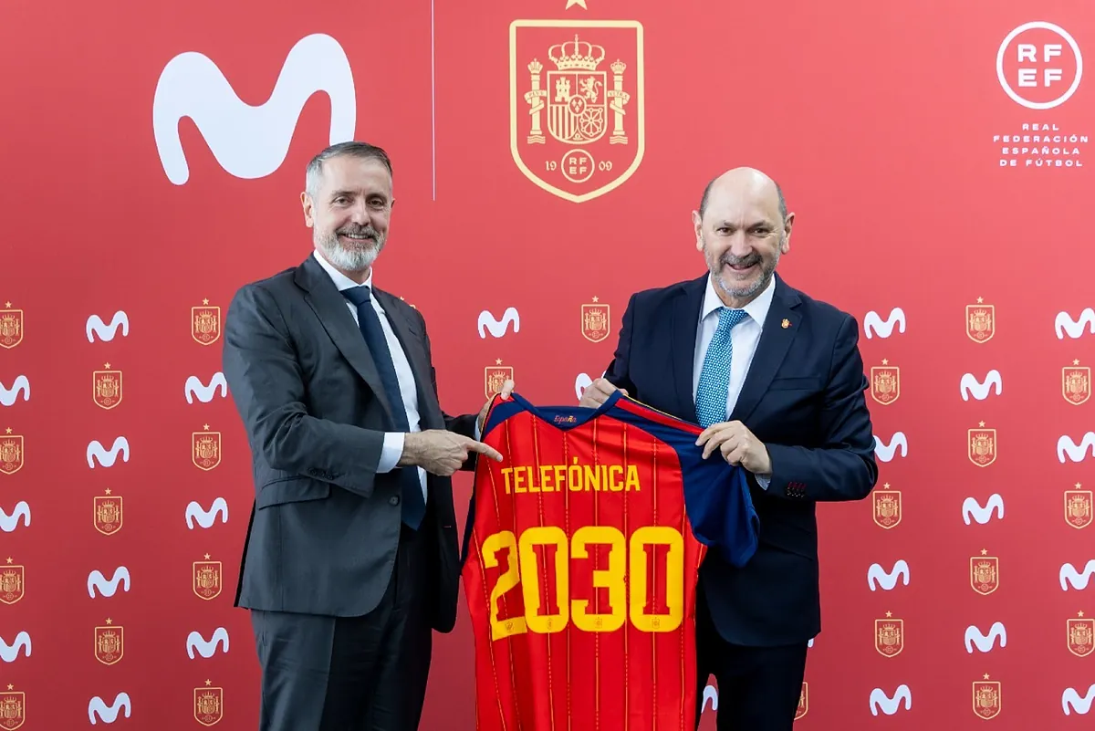 Telefónica y la RFEF firman un acuerdo de patrocinio de las selecciones españolas de fútbol hasta 2030