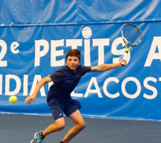 Teodor Davidov, el adolescente ambidiestro que nunca pega de revés y que ya suma puntos ATP