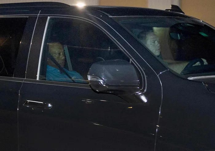 Tiger Woods sale de prisión tras su arresto por conducir drogado: "Es un gran hombre, pero tiene problemas"