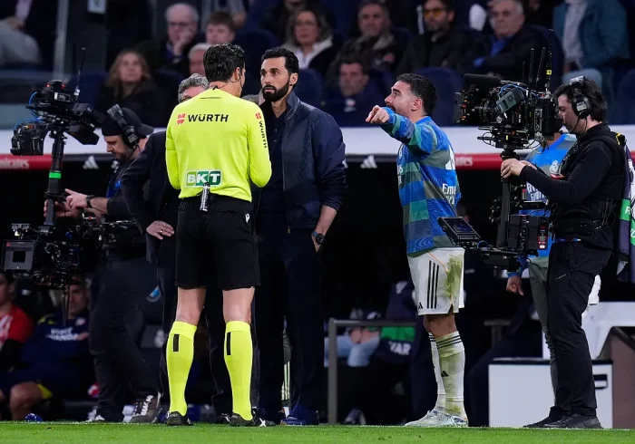 Una roja y varias cuentas pendientes entre Valverde y Baena: "Luego la vas a ver"