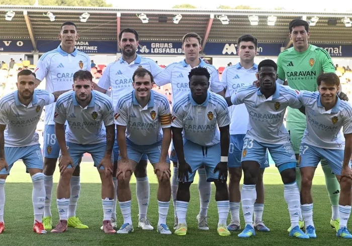 Andrada, portero del Zaragoza, da un puñetazo en el rostro a Pulido tras su expulsión