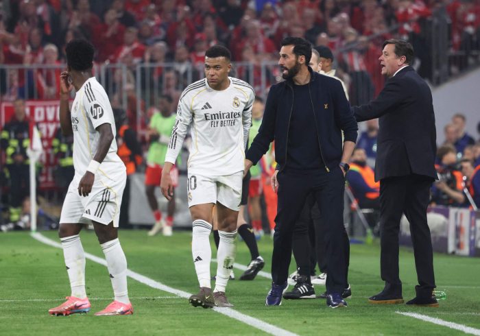 Arbeloa, su futuro y el del Madrid: "Es decisión del club, no hace falta ninguna revolución"