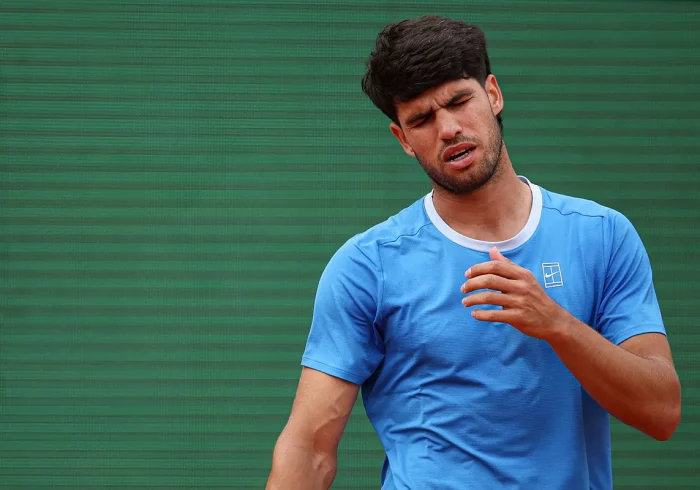 Carlos Alcaraz no competirá en Roland Garros por su lesión en la muñeca derecha