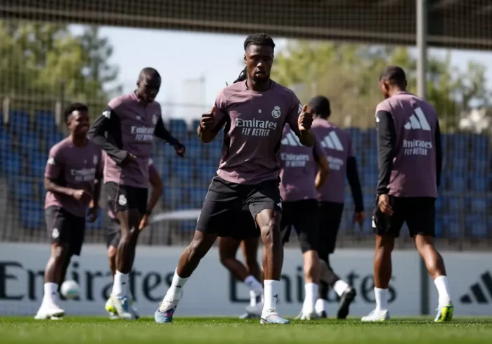 Ceballos, Fran García, Asencio o Camavinga... Nadie se quiere ir del Madrid: 25 millones en ventas en tres años y 377 en fichajes