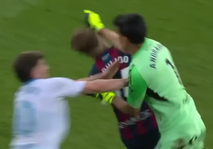 De perder con Boca la final de la Libertadores en el Bernabéu al puñetazo a Pulido: el portero Andrada se prepara para recibir una sanción histórica en La Liga