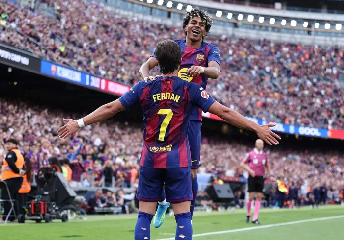 El Barça deja la Liga vista para sentencia tras golear al Espanyol