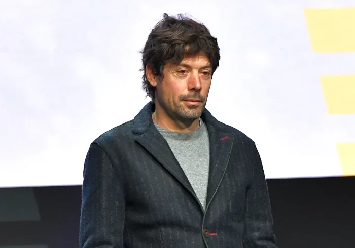 La deriva de Óscar Freire, un tipo peculiar: orden de alejamiento, desapariciones y comentarios impropios: ''No me lo puedo creer se conocen desde niños''