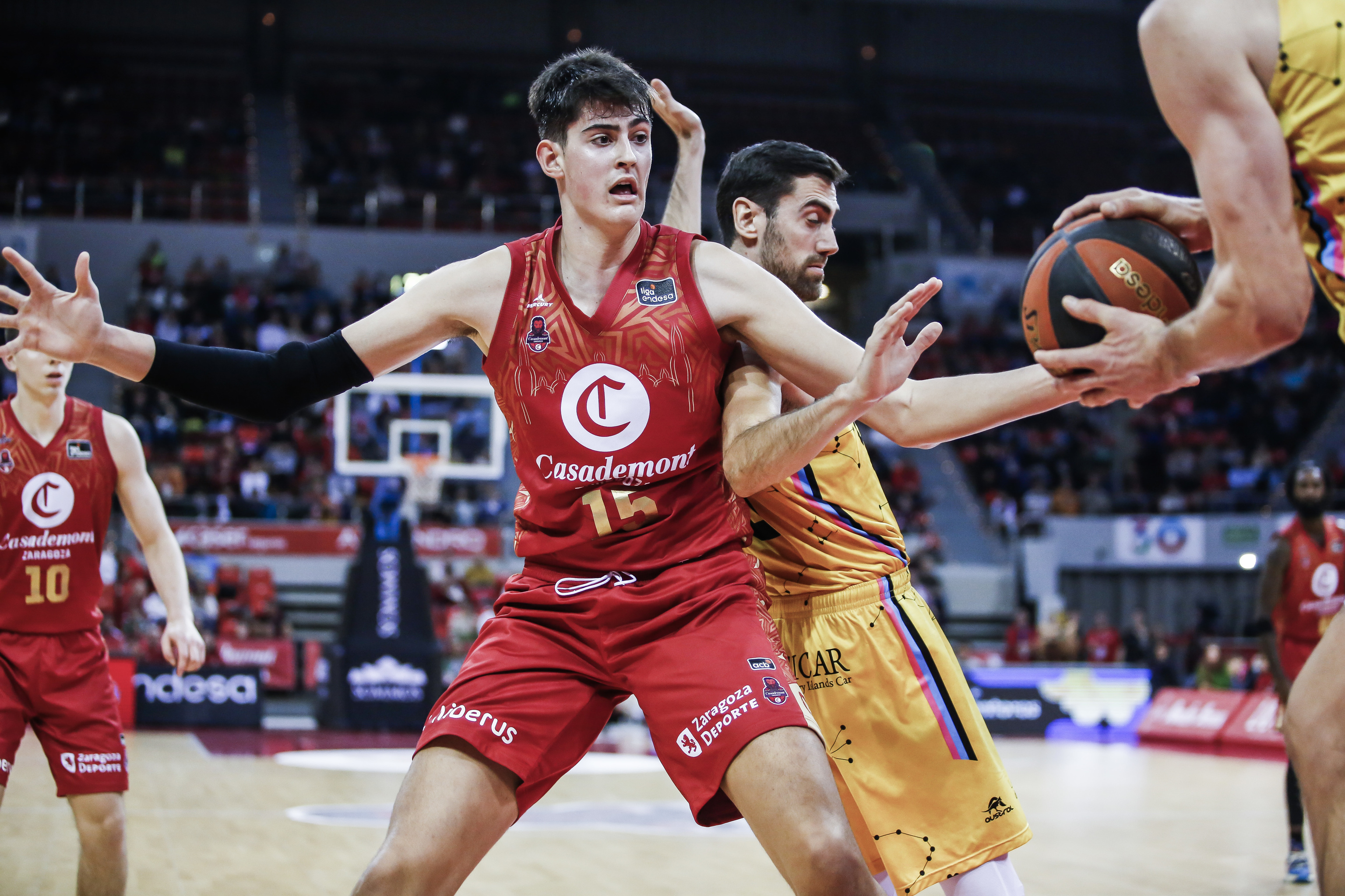 Aday Mara, en su etapa con el Casademont Zaragoza.