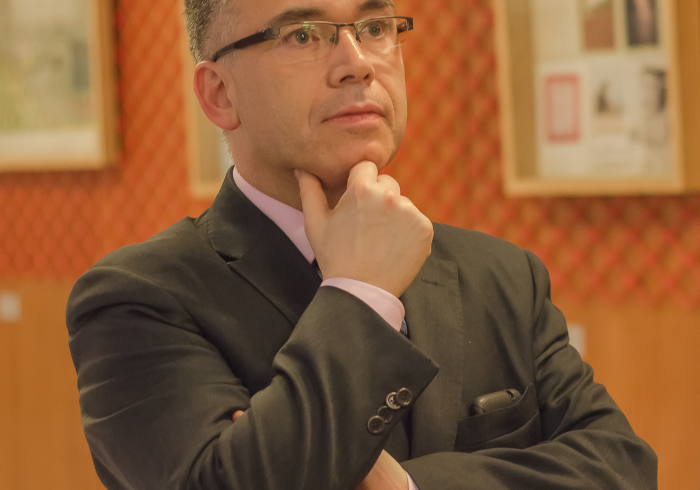 Leandro Shara, el matemático chileno que le pide 20 millones a la UEFA por plagio: "Quiero que se reconozca que el nuevo formato de la Champions lo inventé yo"