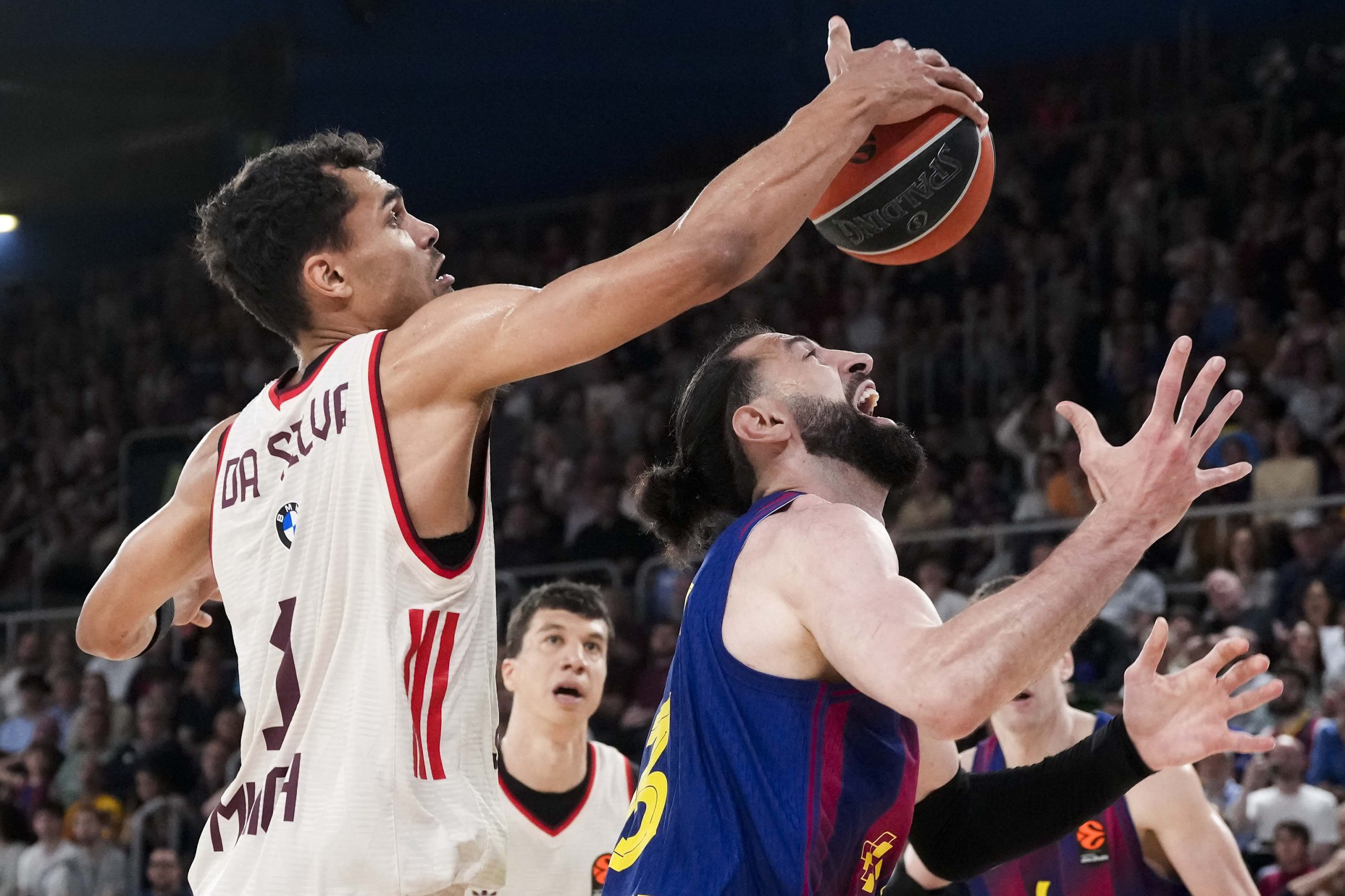 Marcelinho y Patty Mills, 80 años entre los dos, acaban con la racha del Real Madrid