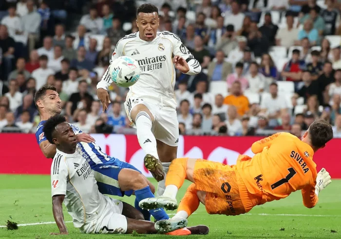 Mbappé y Vinicius marcan para la redención en la ajustada victoria del Madrid ante el Alavés