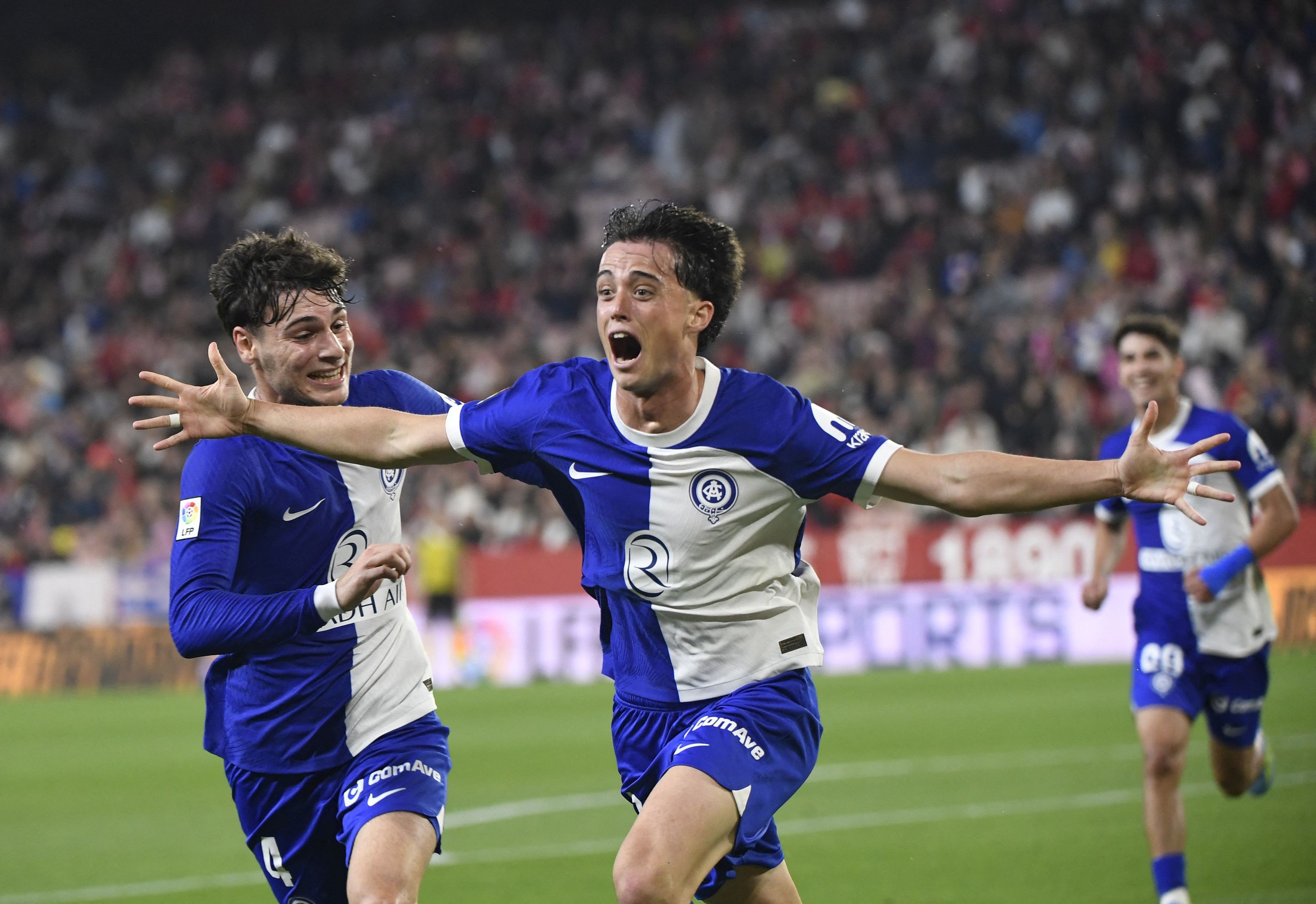 Boñar, tras marcar su gol en Sevilla.