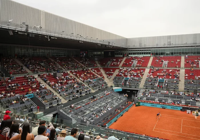 Un calor desigual en el Mutua: del vacío en los palcos VIPS al desatado fervor del público con sus jugadores