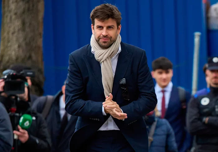 Durísima sanción a Piqué por violencia contra los árbitros: "Salid escoltados, no os vayan a agredir"