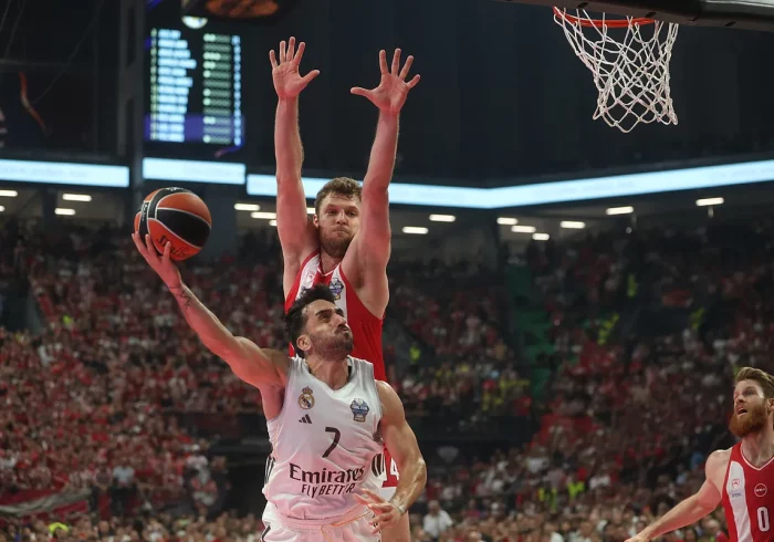 El Real Madrid se queda a un palmo de la epopeya en una final para el recuerdo ante Olympiacos