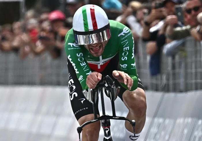 Ganna arrasa en la crono y Vingegaard fracasa en su reto de enfundarse la 'maglia' rosa del Giro