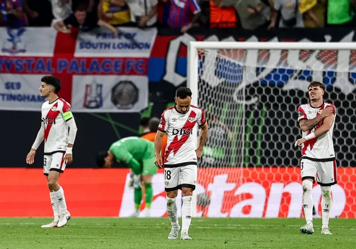 Íñigo Pérez no puede escribir el final feliz al cuento del Rayo en la revancha de Mateta: "Duele una barbaridad"