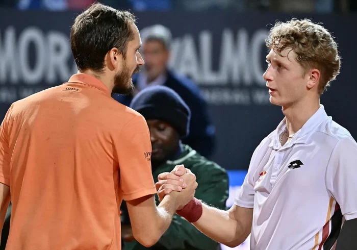 Landaluce cae ante Medvedev en cuartos de Roma tras presentarse entre los mejores
