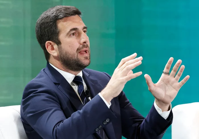 Riquelme confirma que dispone del aval y que decidirá "en los próximos días" si se presenta a las elecciones del Real Madrid