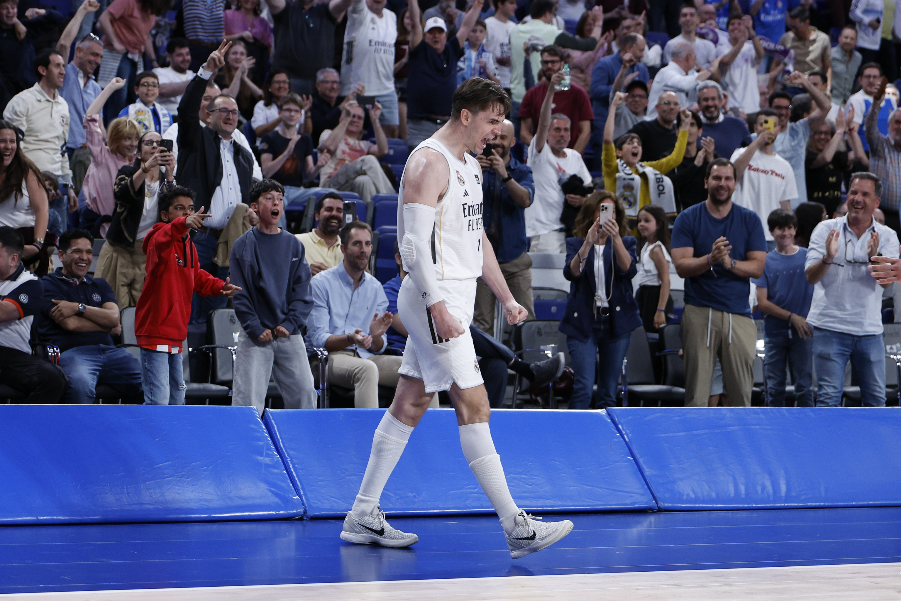 Mario Hezonja, contra el UCAM Murcia.