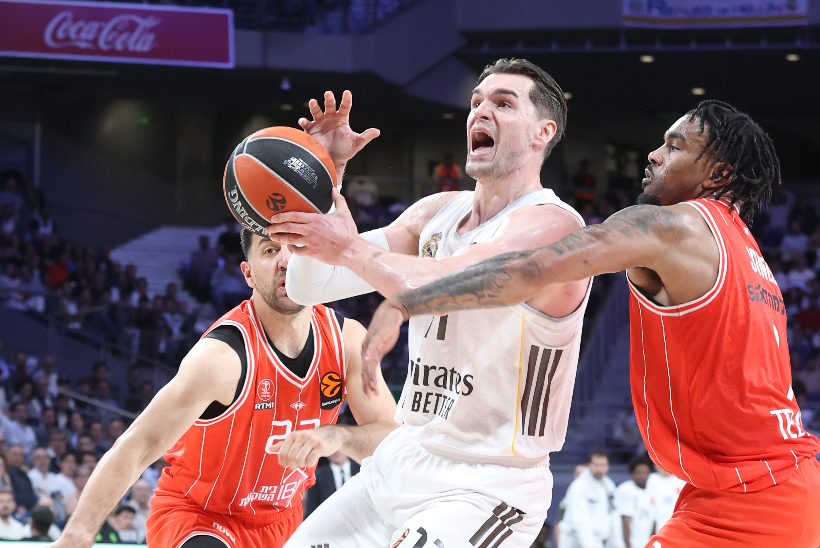 Mario Hezonja, contra el Hapoel de Tel Aviv.