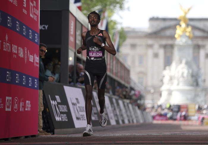 Yomif Kejelcha, el hombre que bajó de las dos horas y perdió el maratón: "Estamos lejos del límite del ser humano"