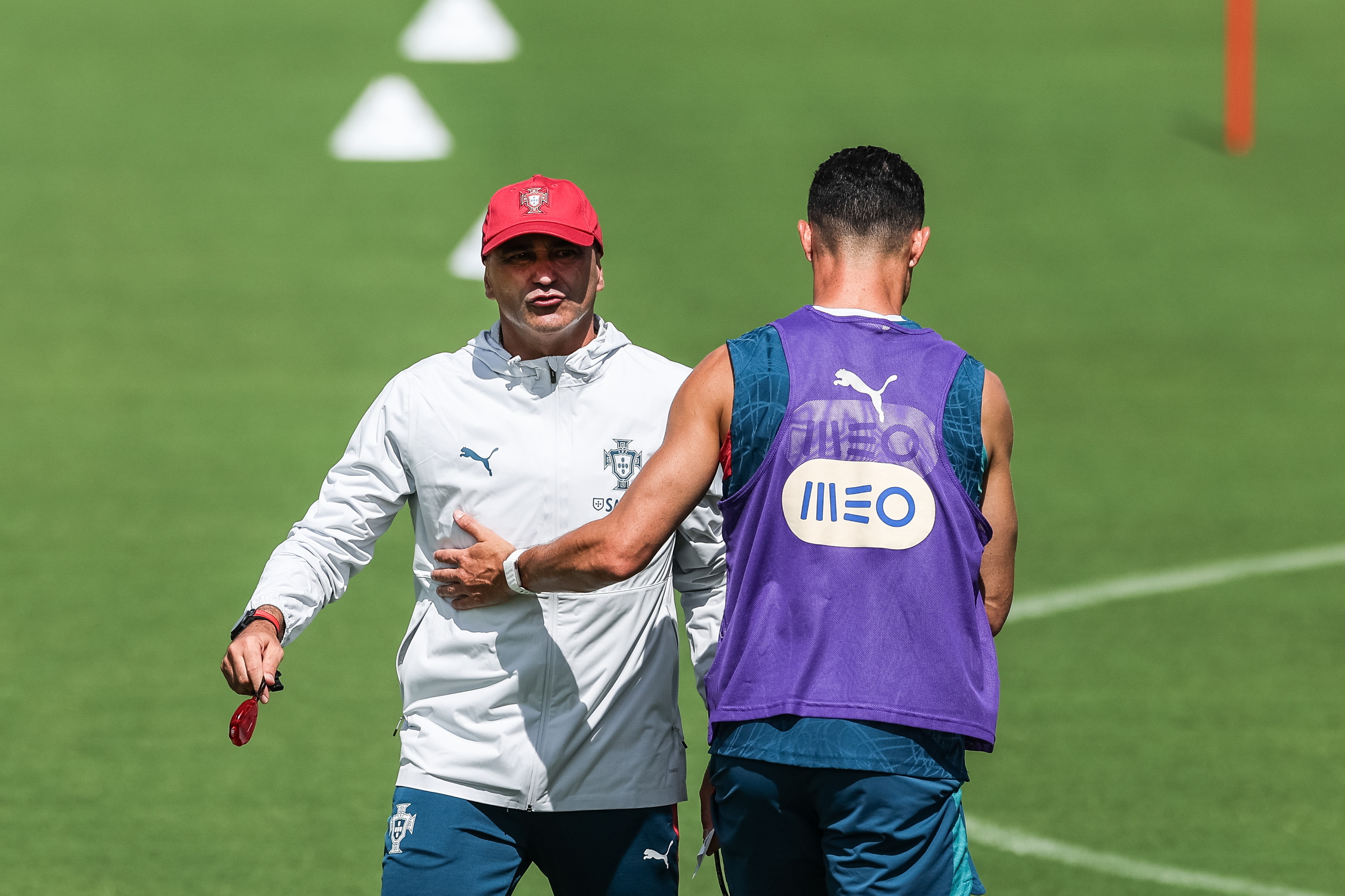 Roberto Martínez y Cristiano Ronaldo, durante una sesión en Palm Beach.