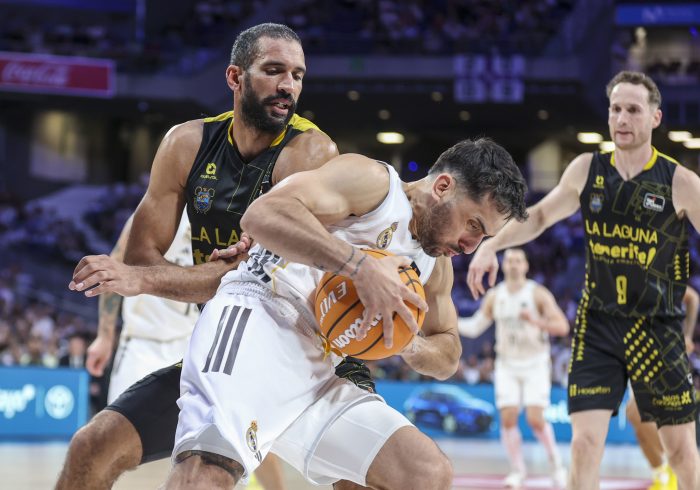 Dos dolorosas finales perdidas, una plaga de lesiones y un descalabro, el balance de la primera (y fallida) temporada de Scariolo en el Madrid: "Pido disculpas"