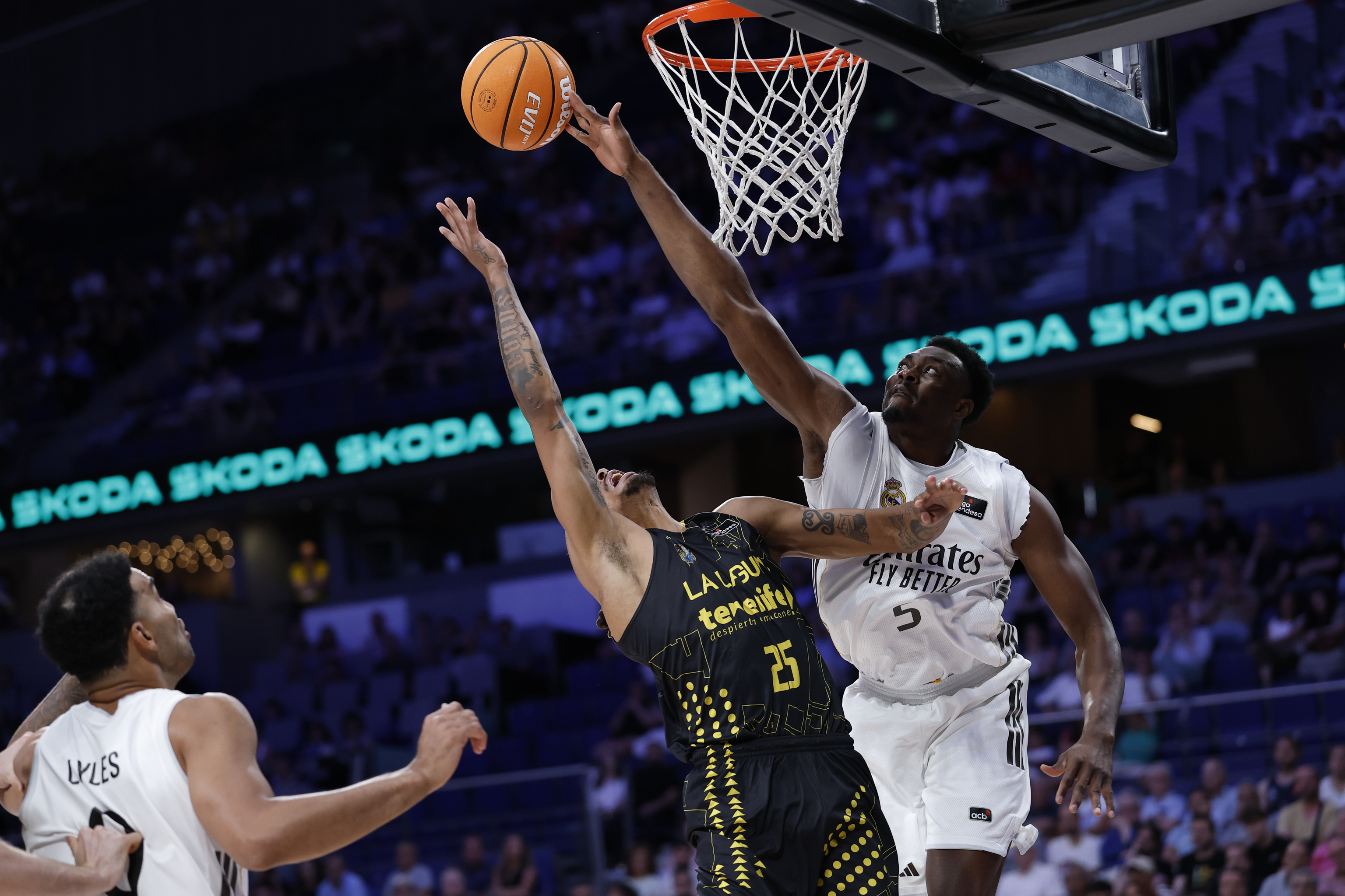 Cissoko, en una de sus primeras acciones como jugador del Real Madrid.