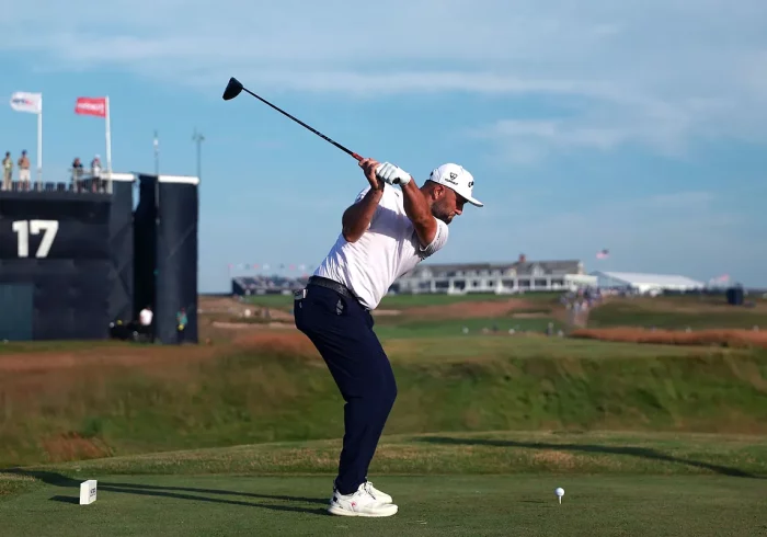 Jon Rahm enseña sus armas en una agitada e inconclusa primera jornada de US Open