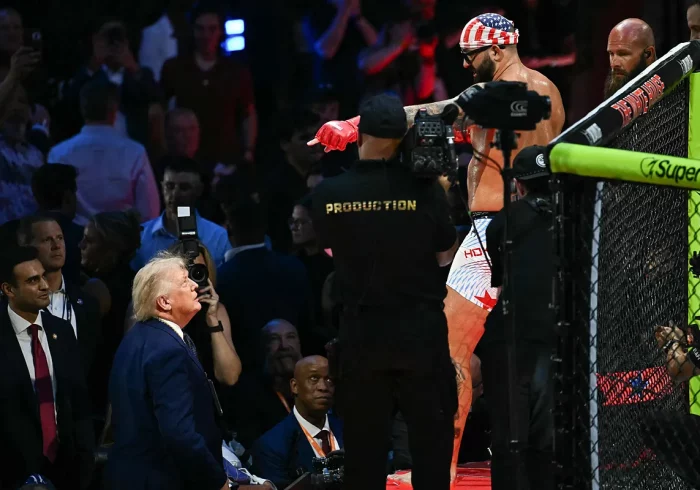 Josh Hokit insulta gravemente a la mujer de Obama durante la velada de UFC en la Casa Blanca: "Michelle Obama es un hombre, ¿verdad, Estados Unidos?"