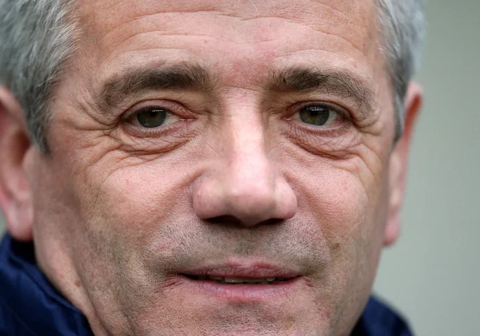 Kevin Keegan, leyenda del fútbol inglés, revela que sufre un cáncer en estadio 4