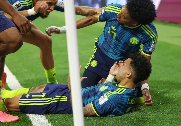 Luis Díaz lidera el triunfo de Colombia ante Uzbekistán