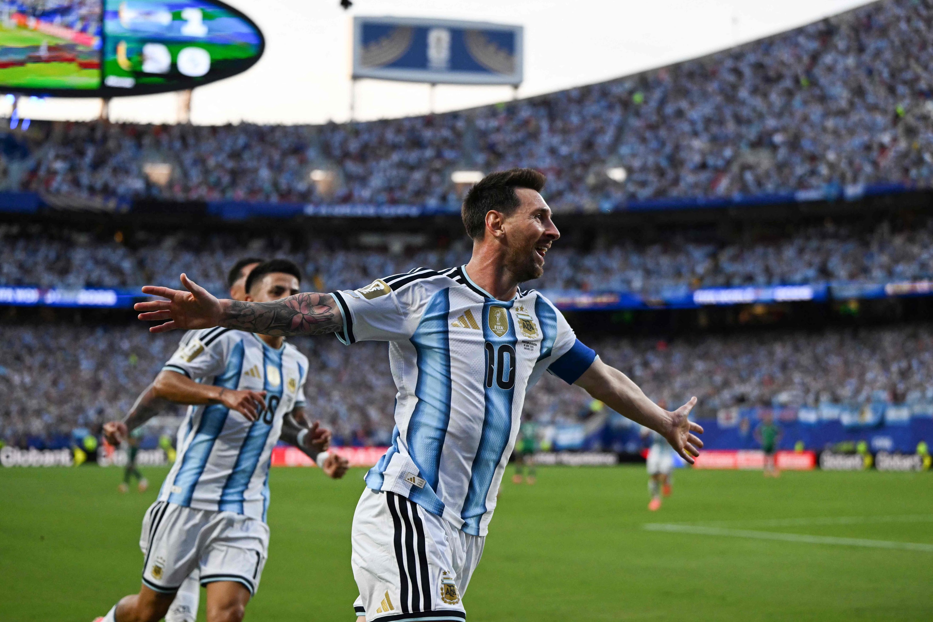 Messi, tras marcar su primer gol a Argelia en Kansas.