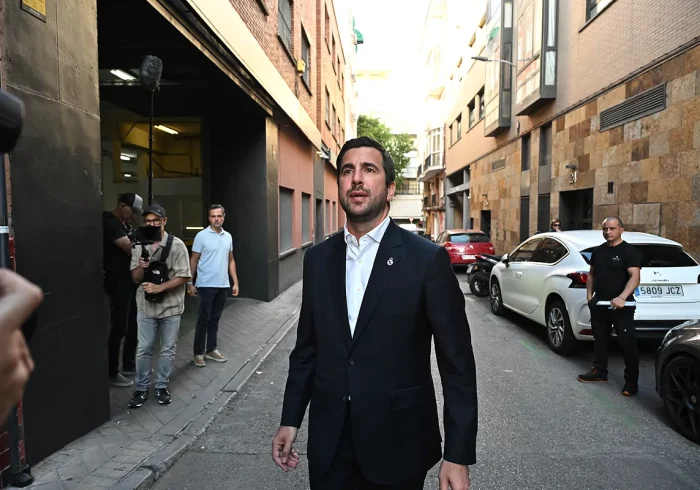 Riquelme y la oposición que plantea para el futuro del Real Madrid: "No vamos a estar con tambores de guerra en el Bernabéu"