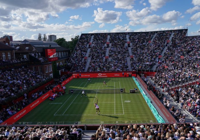 Serena Williams vuelve casi cuatro años después con victoria en Queen's
