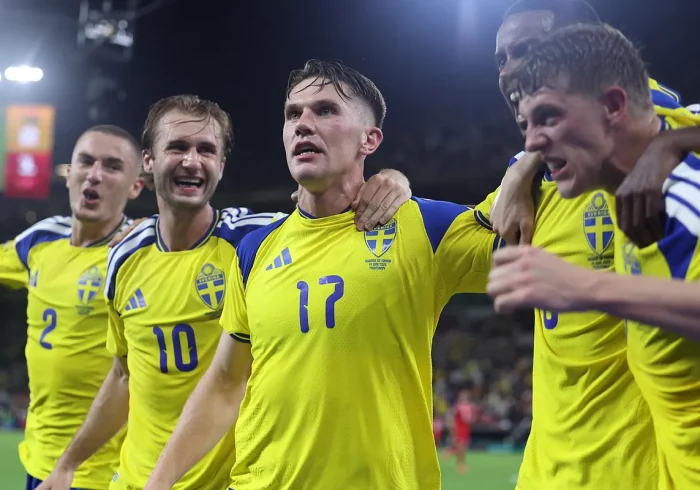 Suecia aplasta a Túnez y lidera el grupo F
