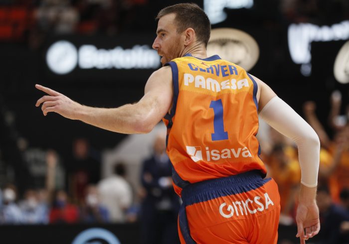 Víctor Claver: "Veo al Valencia y pienso: 'No sé si yo podría jugar a esta velocidad'"