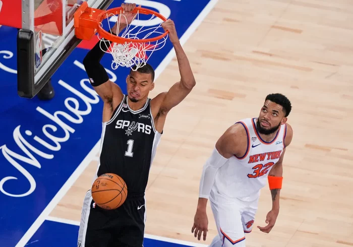 Wembanyama resucita a los Spurs en Nueva York, que recortan distancia con los Knicks en la lucha por el anillo